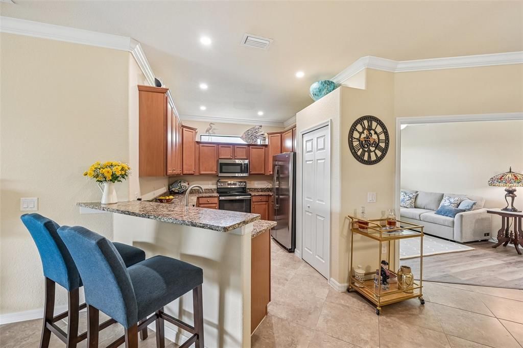 For Sale: $324,900 (2 beds, 2 baths, 1568 Square Feet)
