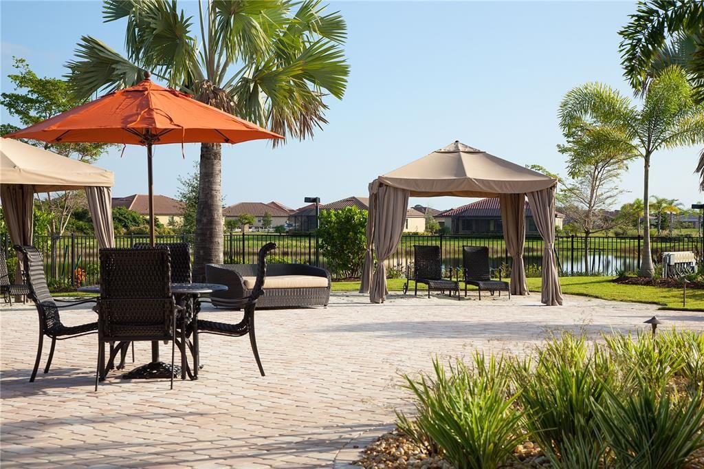 For Sale: $324,900 (2 beds, 2 baths, 1568 Square Feet)