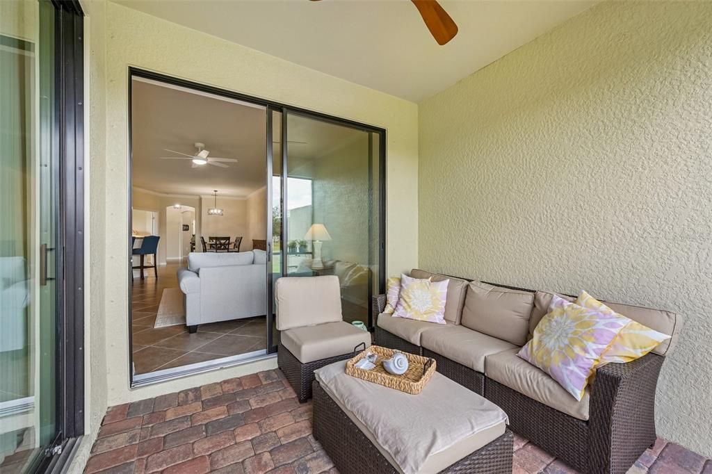 For Sale: $324,900 (2 beds, 2 baths, 1568 Square Feet)