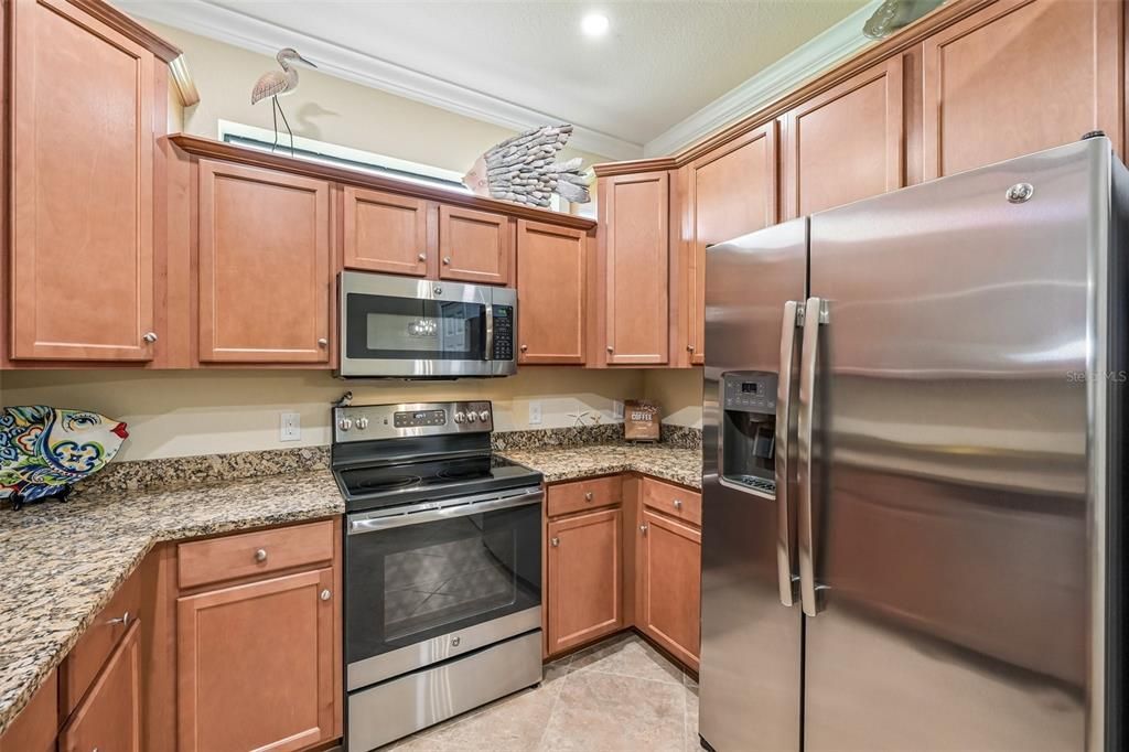 For Sale: $324,900 (2 beds, 2 baths, 1568 Square Feet)