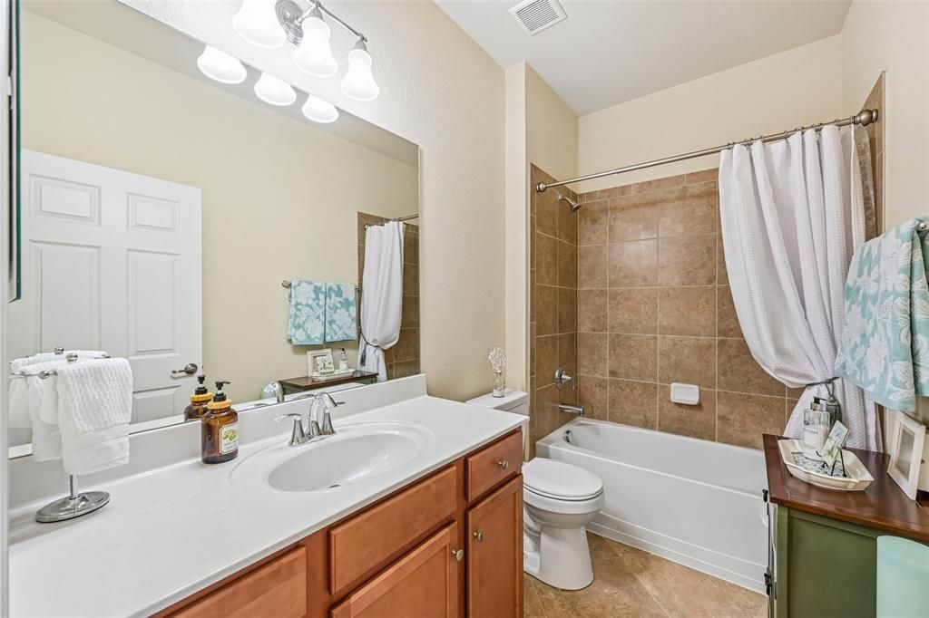 For Sale: $324,900 (2 beds, 2 baths, 1568 Square Feet)