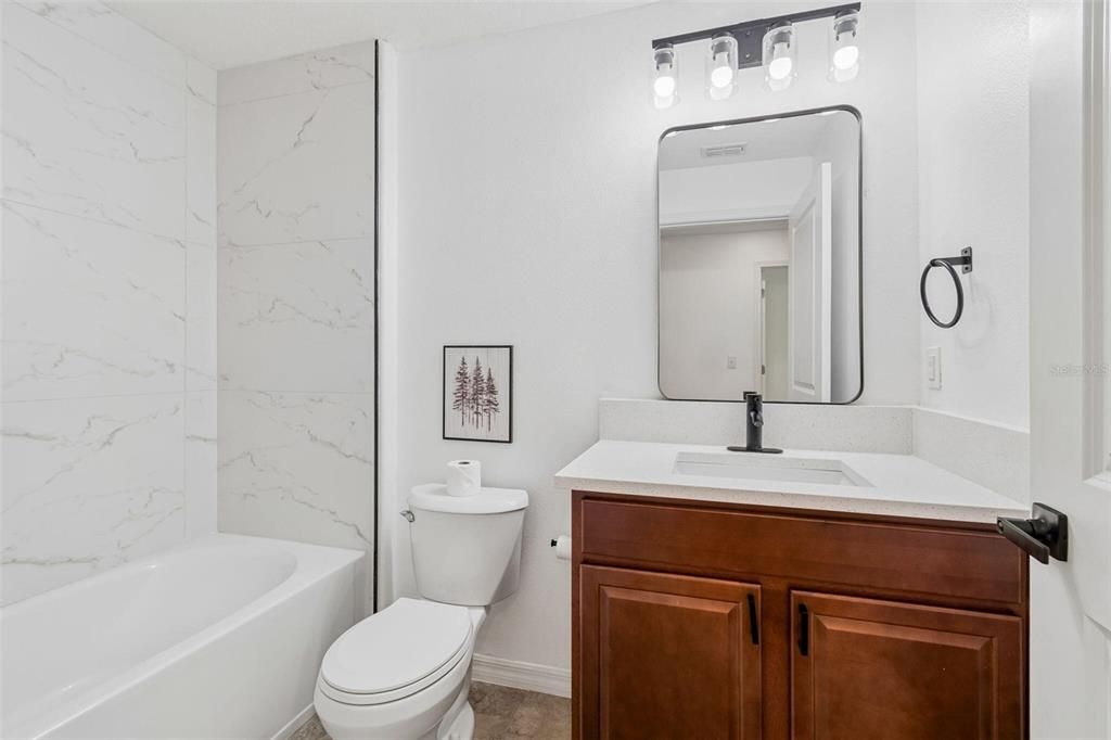 En Venta: $294,000 (3 camas, 2 baños, 1451 Pies cuadrados)