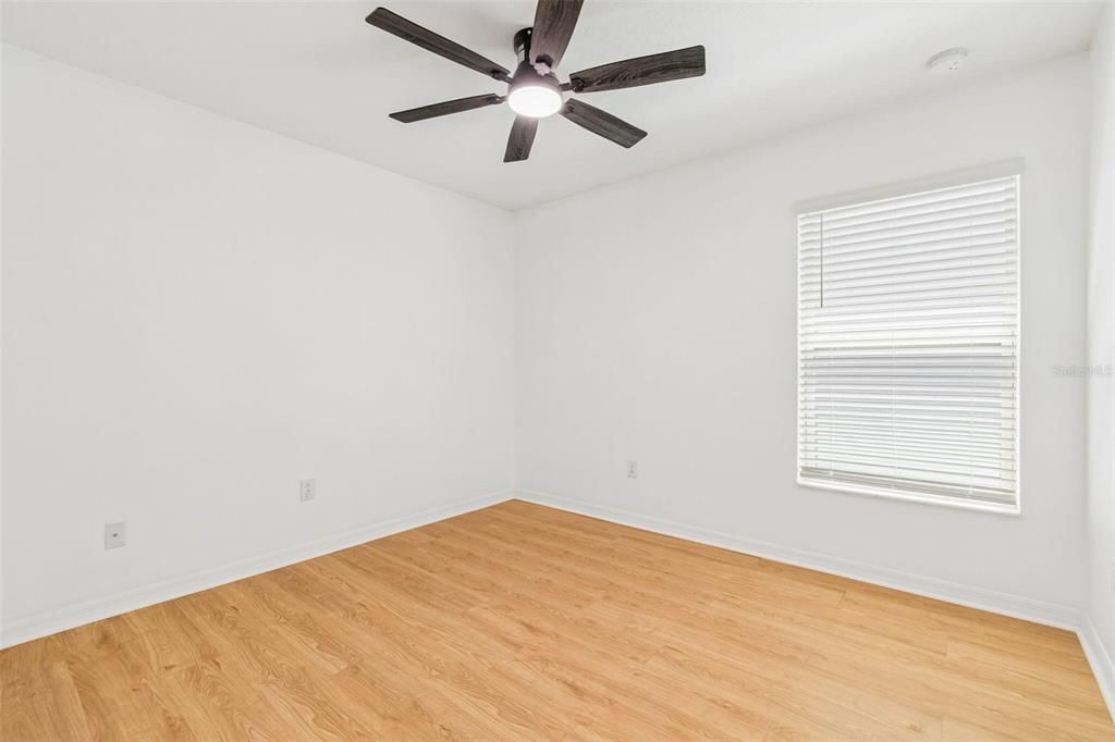 En Venta: $294,000 (3 camas, 2 baños, 1451 Pies cuadrados)