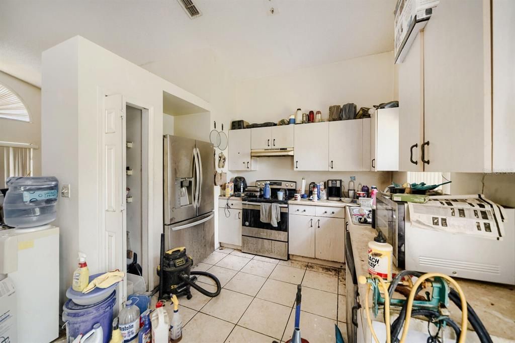 For Sale: $279,900 (3 beds, 2 baths, 1134 Square Feet)
