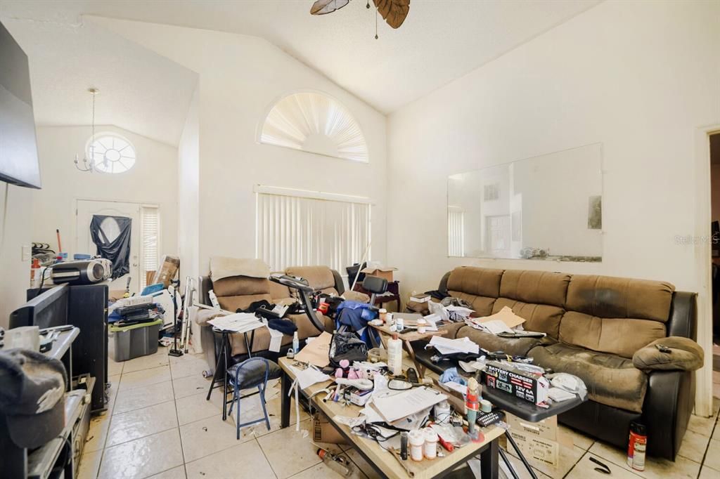 For Sale: $279,900 (3 beds, 2 baths, 1134 Square Feet)