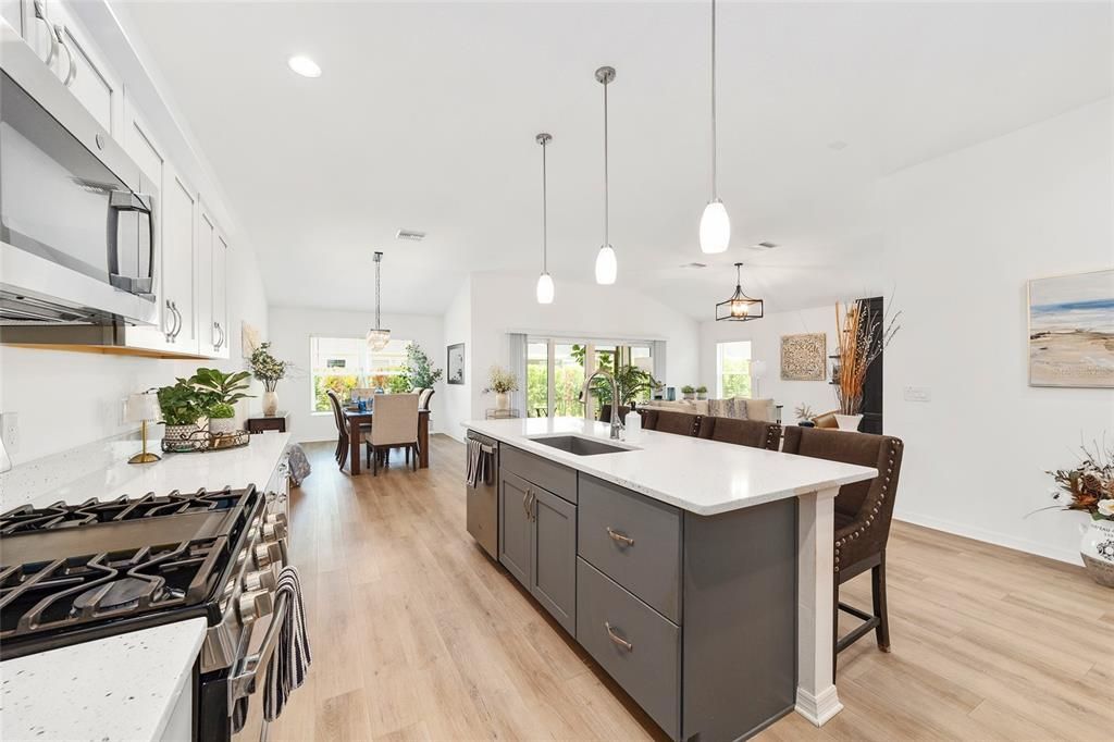 For Sale: $550,000 (4 beds, 2 baths, 2034 Square Feet)