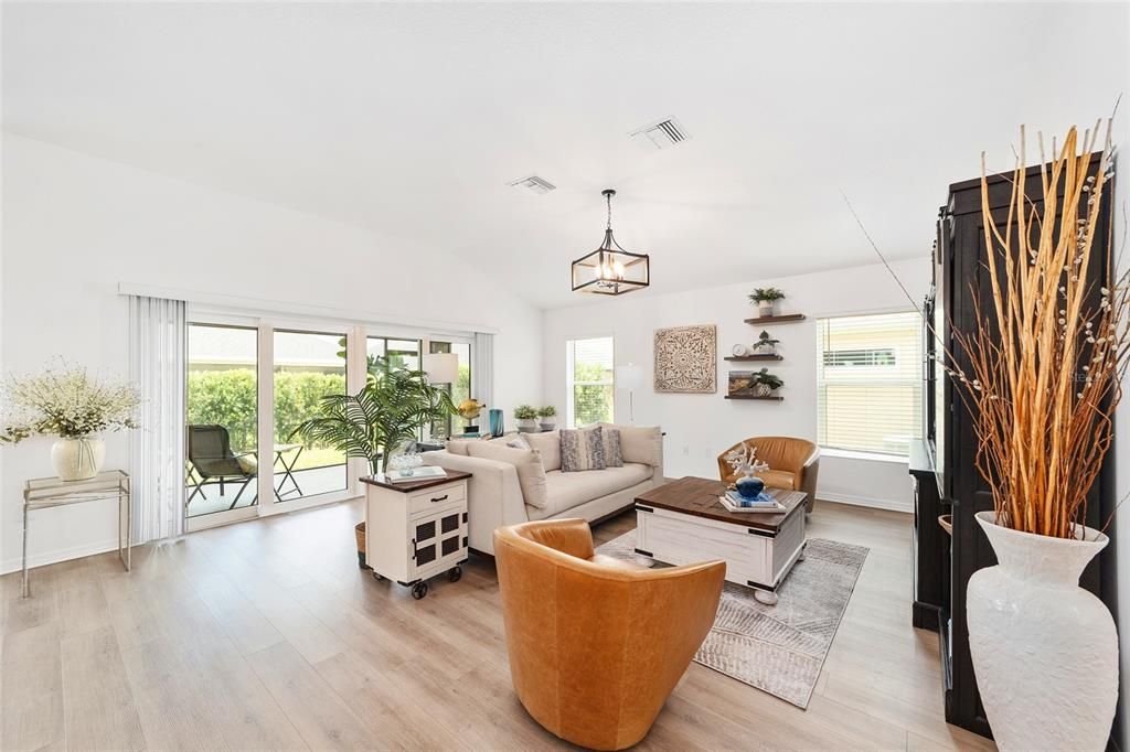 For Sale: $550,000 (4 beds, 2 baths, 2034 Square Feet)