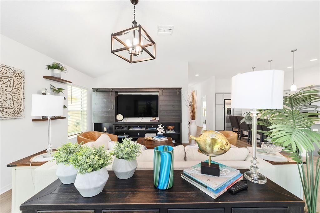 For Sale: $550,000 (4 beds, 2 baths, 2034 Square Feet)