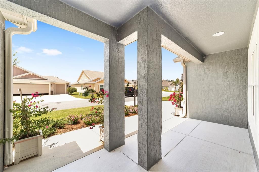 For Sale: $550,000 (4 beds, 2 baths, 2034 Square Feet)