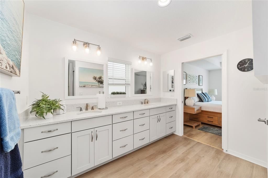 For Sale: $550,000 (4 beds, 2 baths, 2034 Square Feet)