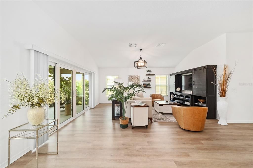 For Sale: $550,000 (4 beds, 2 baths, 2034 Square Feet)