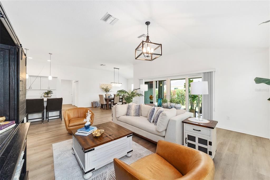 For Sale: $550,000 (4 beds, 2 baths, 2034 Square Feet)