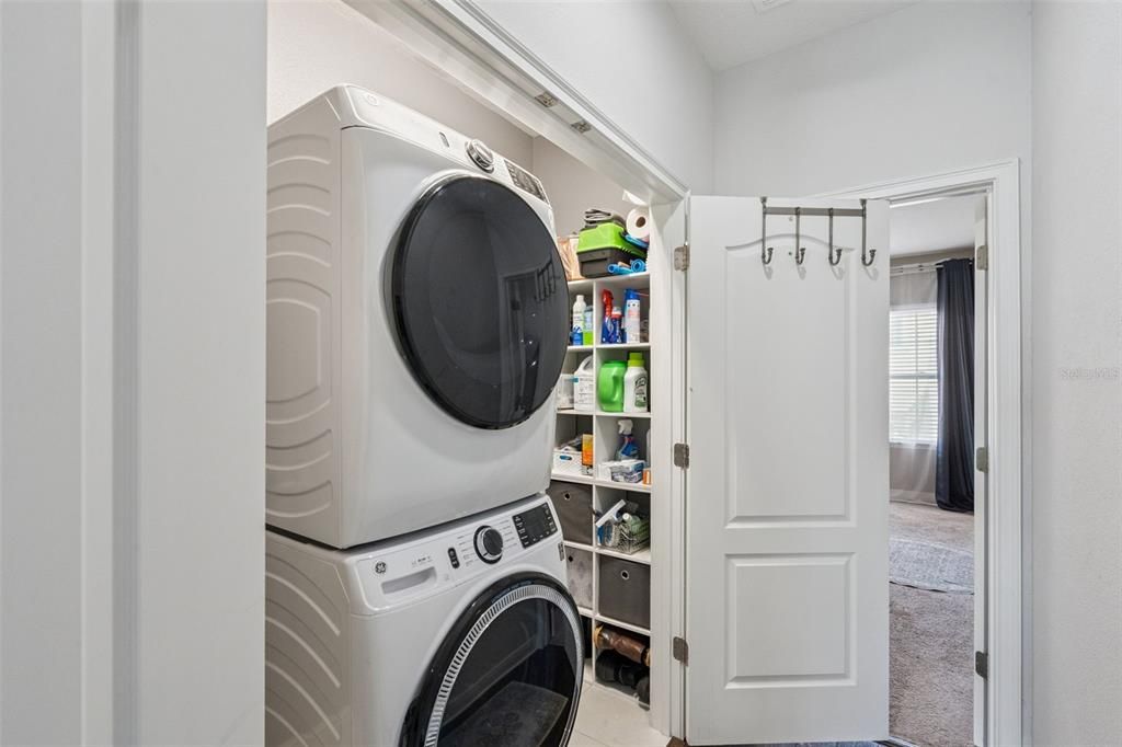 На продажу: $439,900 (4 спален, 3 ванн, 2014 Квадратных фут)