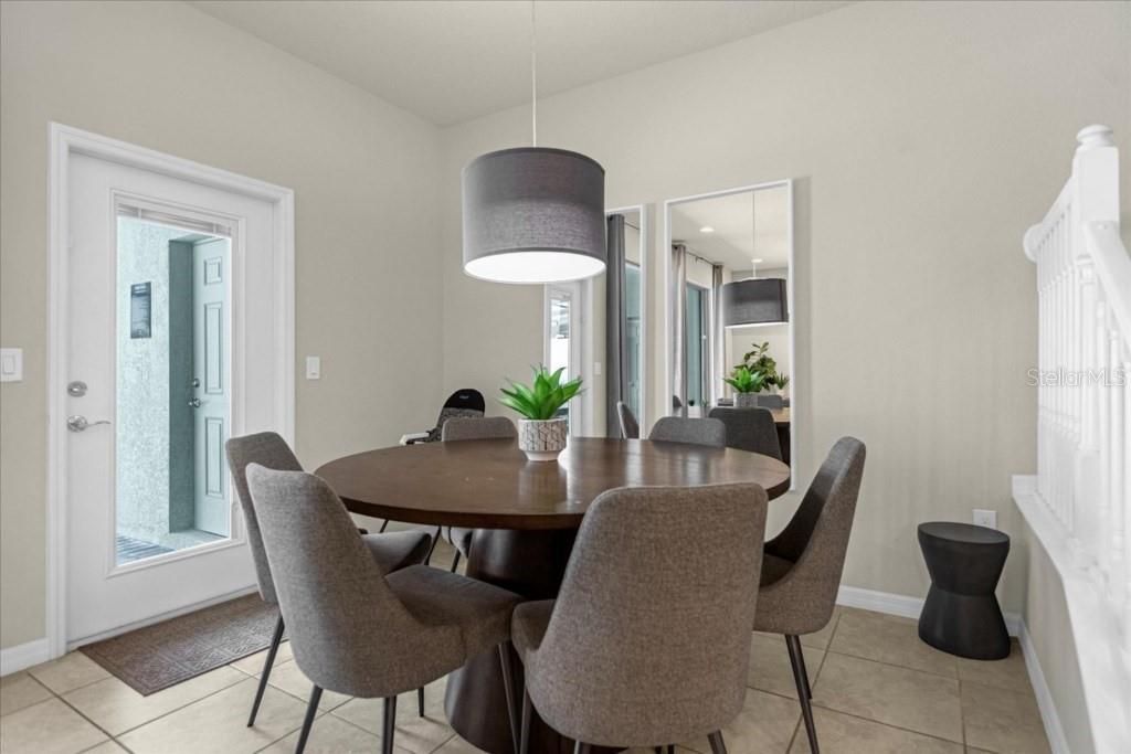 En Venta: $439,000 (5 camas, 4 baños, 2263 Pies cuadrados)