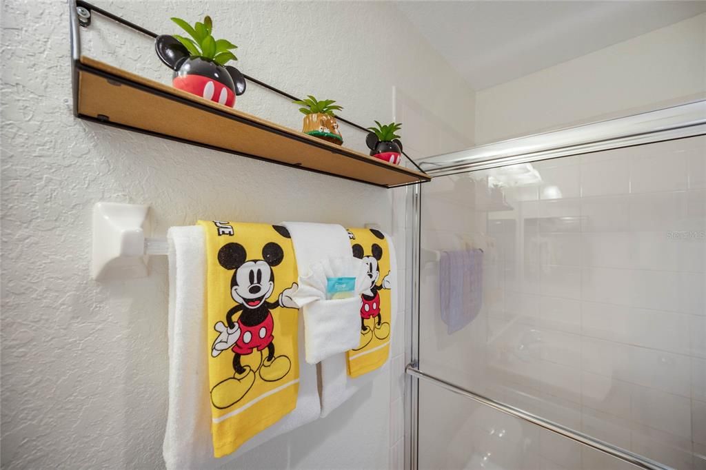 На продажу: $330,000 (3 спален, 2 ванн, 1435 Квадратных фут)