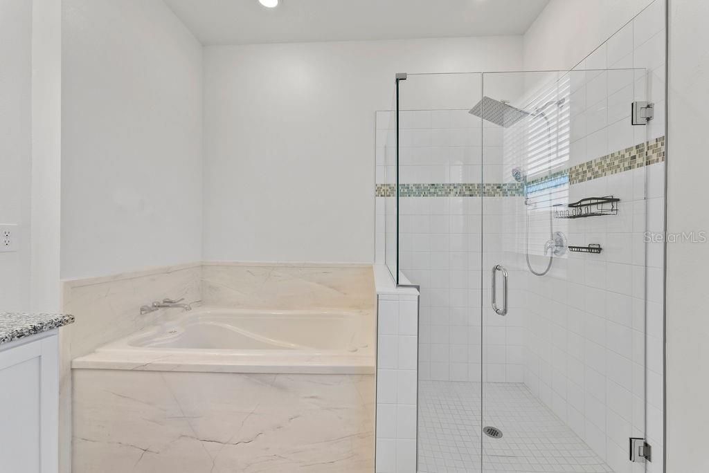 En Renta: $3,900 (5 camas, 3 baños, 2328 Pies cuadrados)