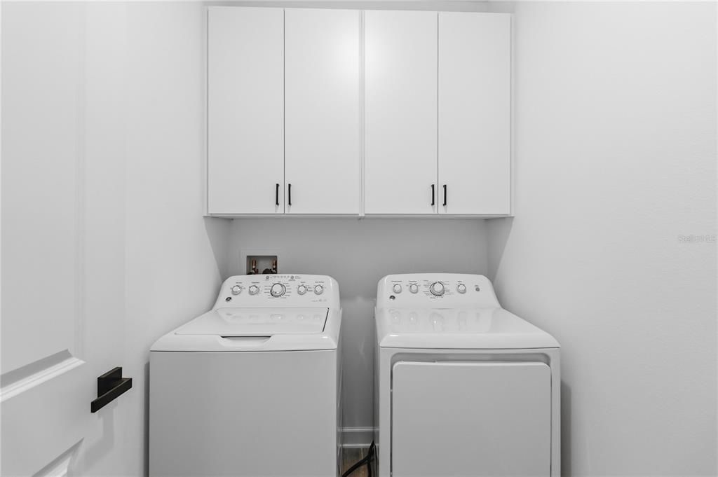For Rent: $3,000 (4 beds, 2 baths, 1843 Square Feet)