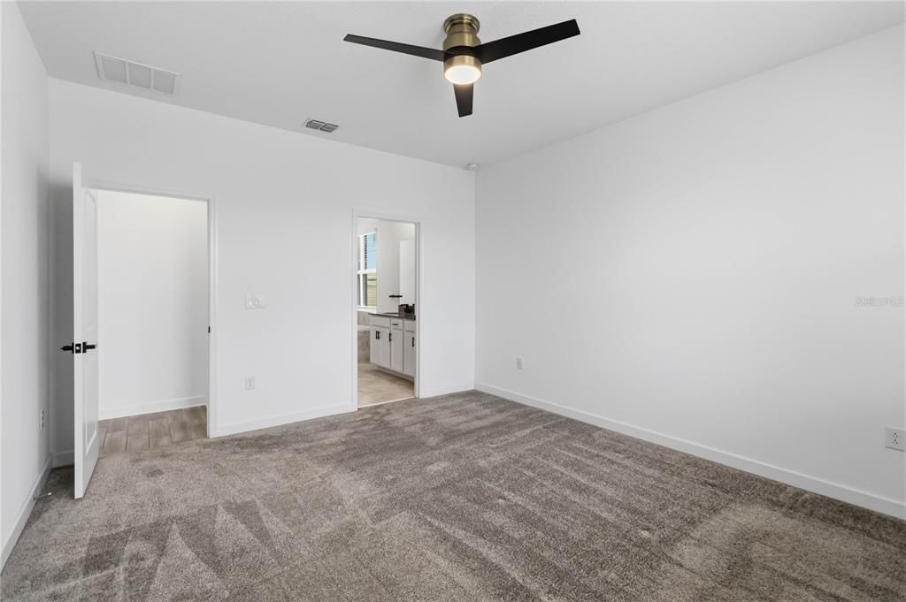 For Rent: $3,000 (4 beds, 2 baths, 1843 Square Feet)
