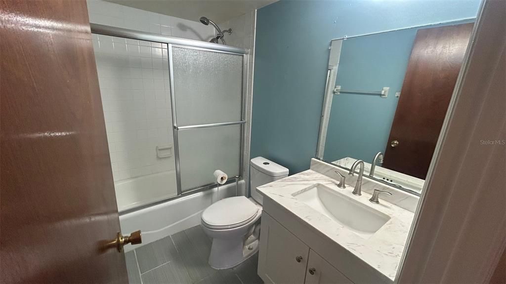 For Rent: $1,350 (1 beds, 1 baths, 635 Square Feet)