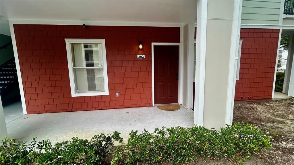 For Rent: $1,350 (1 beds, 1 baths, 635 Square Feet)