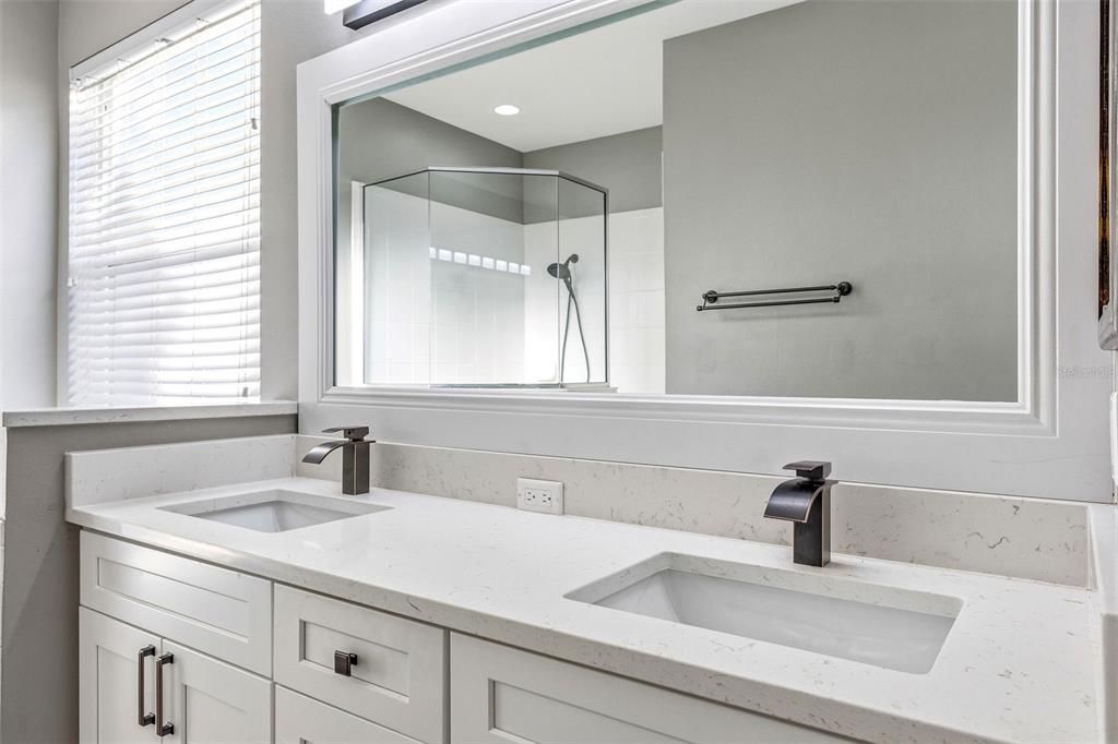 For Sale: $575,000 (4 beds, 2 baths, 2050 Square Feet)