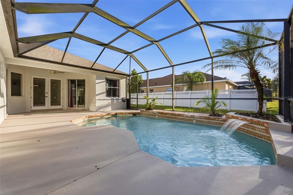 For Sale: $575,000 (4 beds, 2 baths, 2050 Square Feet)