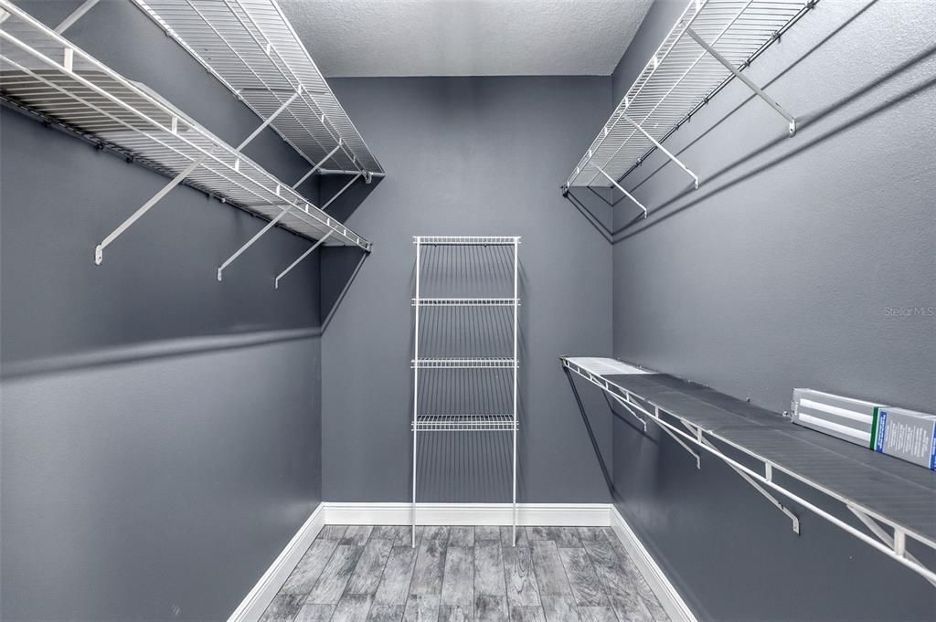 For Sale: $575,000 (4 beds, 2 baths, 2050 Square Feet)