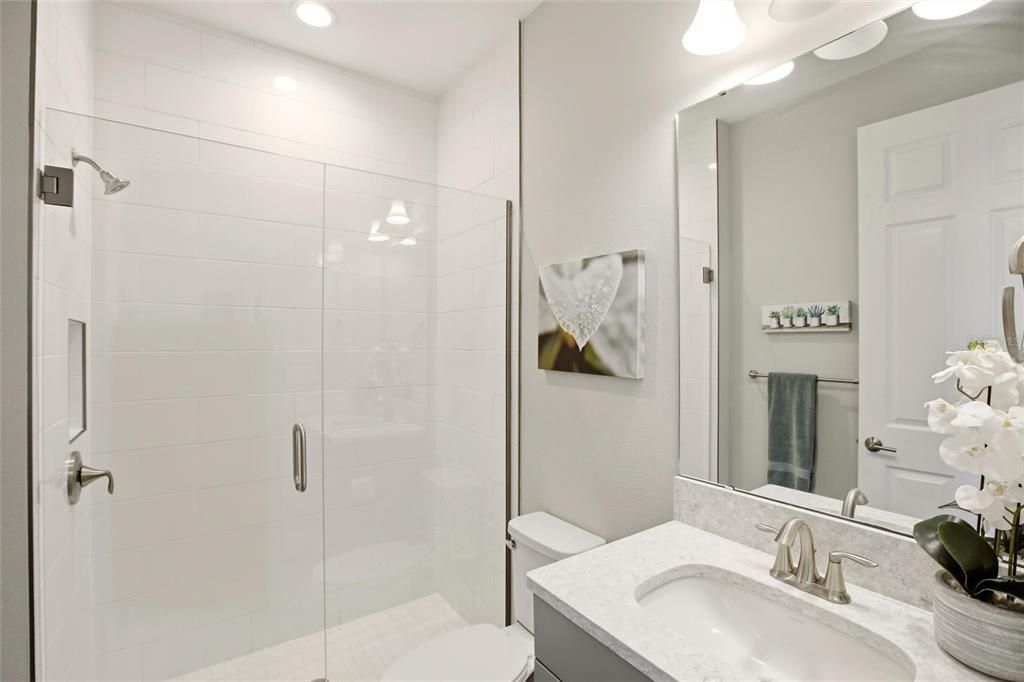 For Sale: $799,900 (5 beds, 4 baths, 3597 Square Feet)