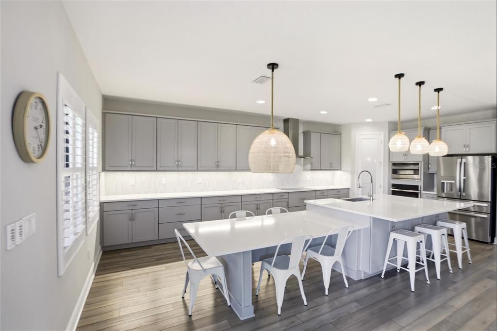 For Sale: $799,900 (5 beds, 4 baths, 3597 Square Feet)