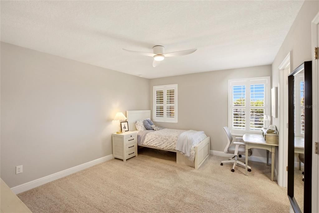 For Sale: $799,900 (5 beds, 4 baths, 3597 Square Feet)