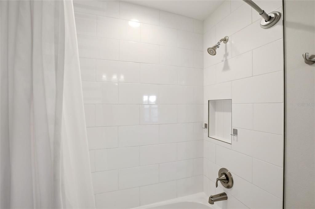 For Sale: $799,900 (5 beds, 4 baths, 3597 Square Feet)
