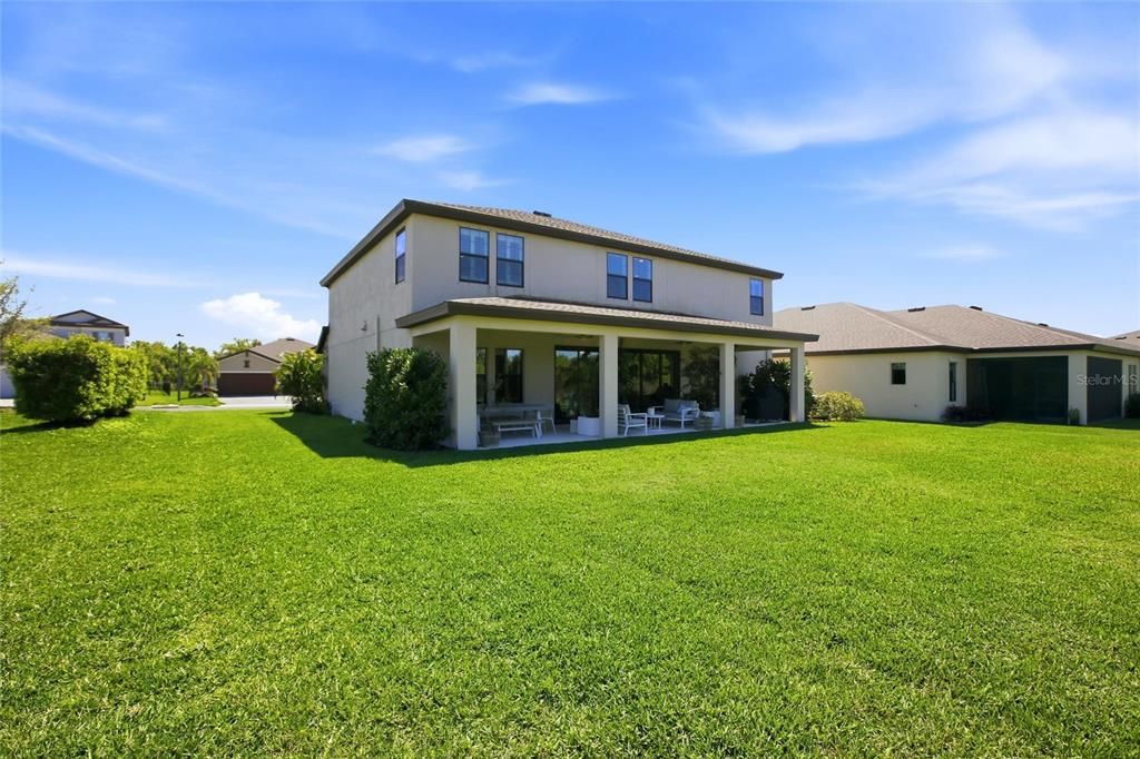 For Sale: $799,900 (5 beds, 4 baths, 3597 Square Feet)