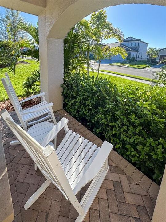 For Sale: $799,900 (5 beds, 4 baths, 3597 Square Feet)