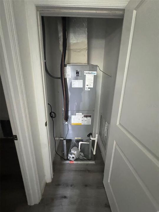 Activo con contrato: $254,900 (3 camas, 2 baños, 1749 Pies cuadrados)
