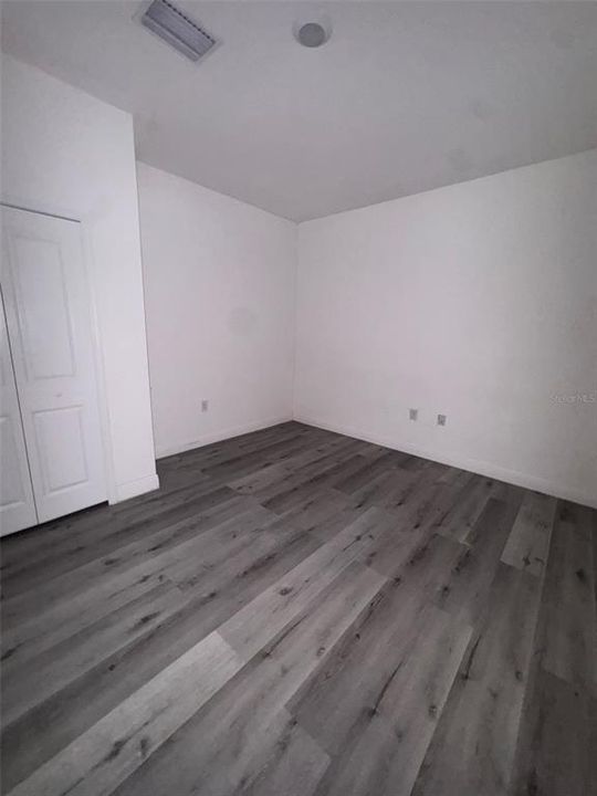 Activo con contrato: $254,900 (3 camas, 2 baños, 1749 Pies cuadrados)