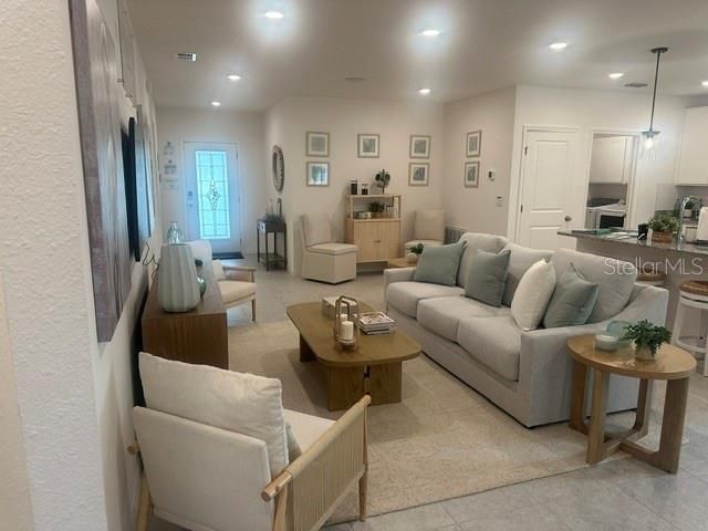 En Venta: $399,900 (4 camas, 2 baños, 1876 Pies cuadrados)