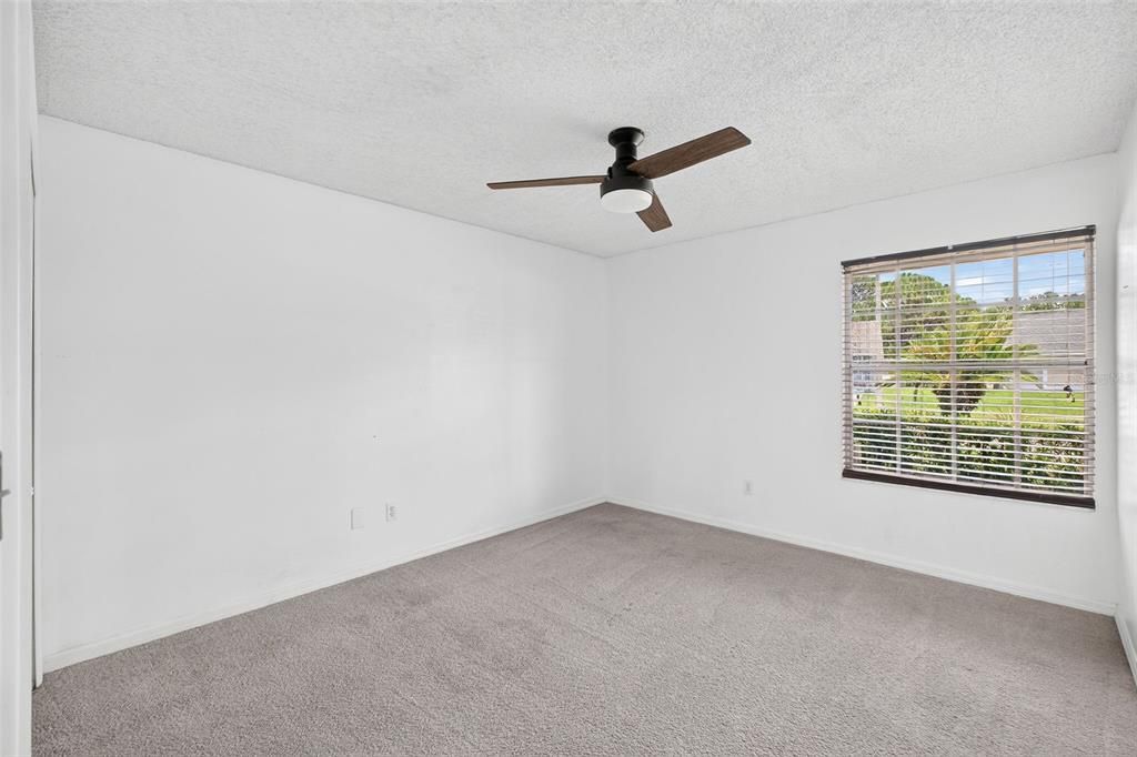 For Sale: $499,900 (4 beds, 2 baths, 2427 Square Feet)