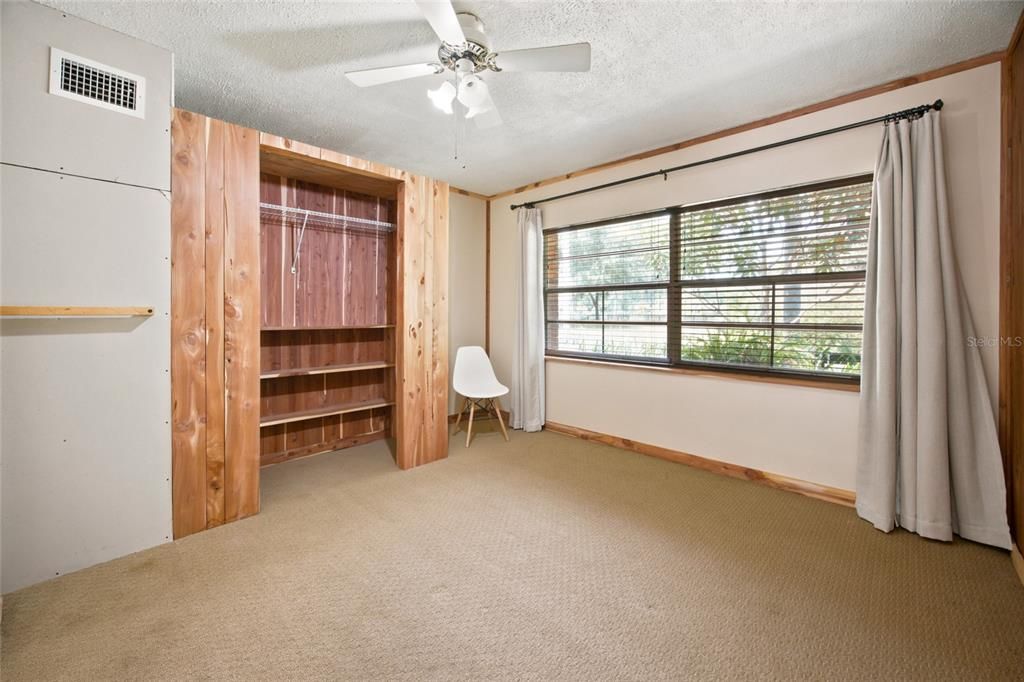For Sale: $580,000 (2 beds, 2 baths, 1200 Square Feet)