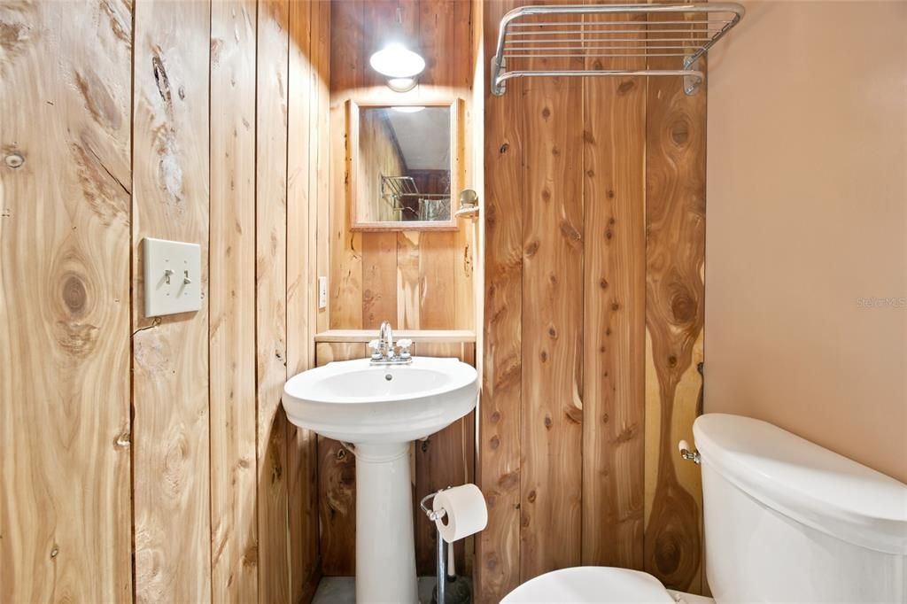 For Sale: $580,000 (2 beds, 2 baths, 1200 Square Feet)