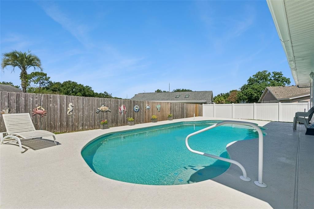 For Sale: $549,900 (3 beds, 2 baths, 1718 Square Feet)