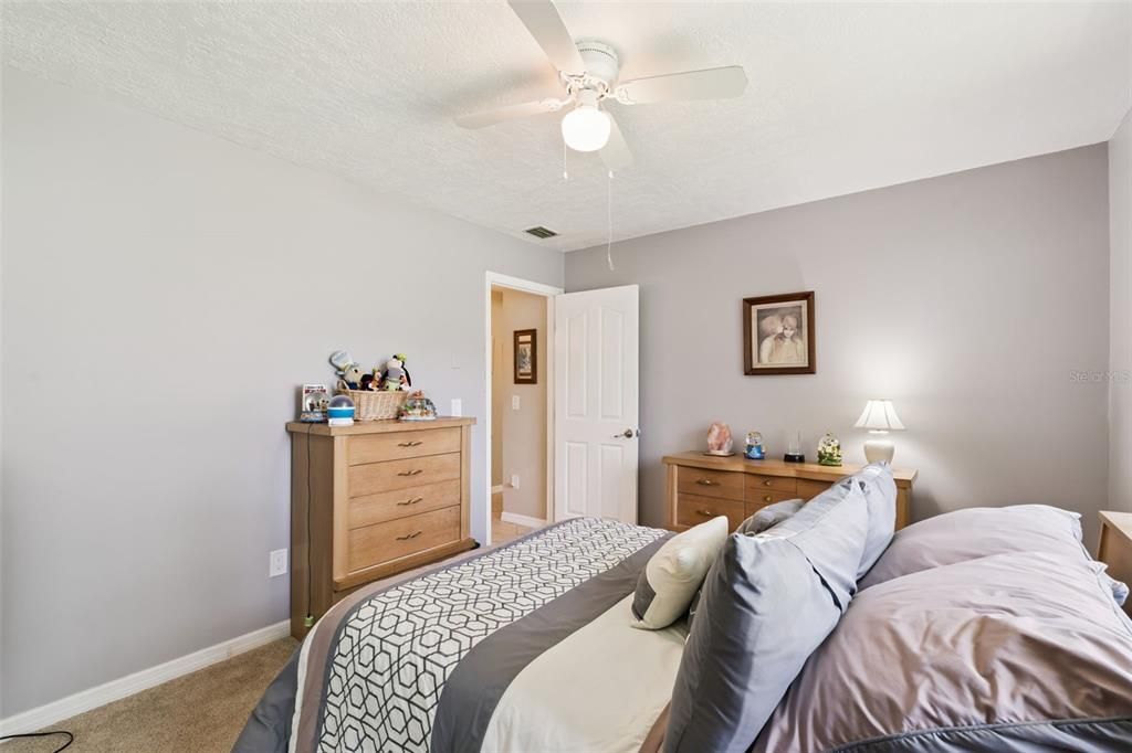 For Sale: $549,900 (3 beds, 2 baths, 1718 Square Feet)