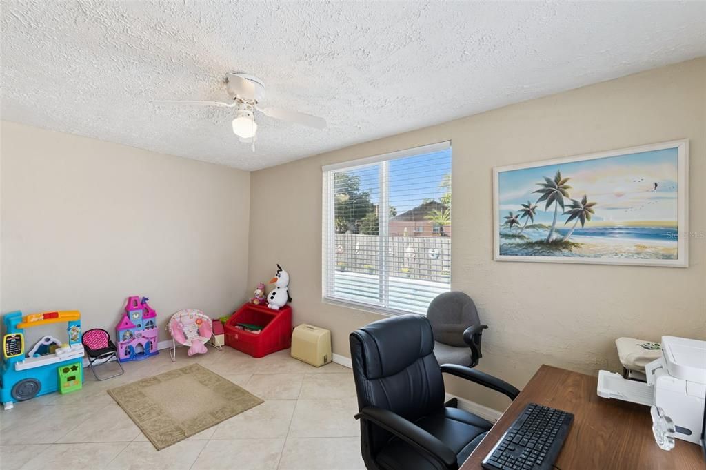 For Sale: $549,900 (3 beds, 2 baths, 1718 Square Feet)