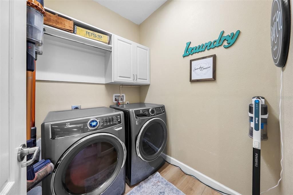 Active With Contract: $540,000 (4 beds, 3 baths, 2293 Square Feet)