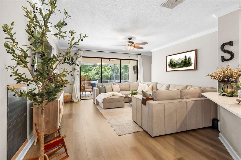 Active With Contract: $540,000 (4 beds, 3 baths, 2293 Square Feet)