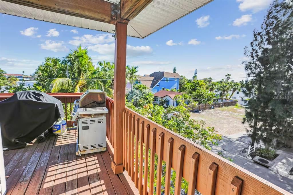 For Sale: $1,395,000 (5 beds, 3 baths, 2449 Square Feet)