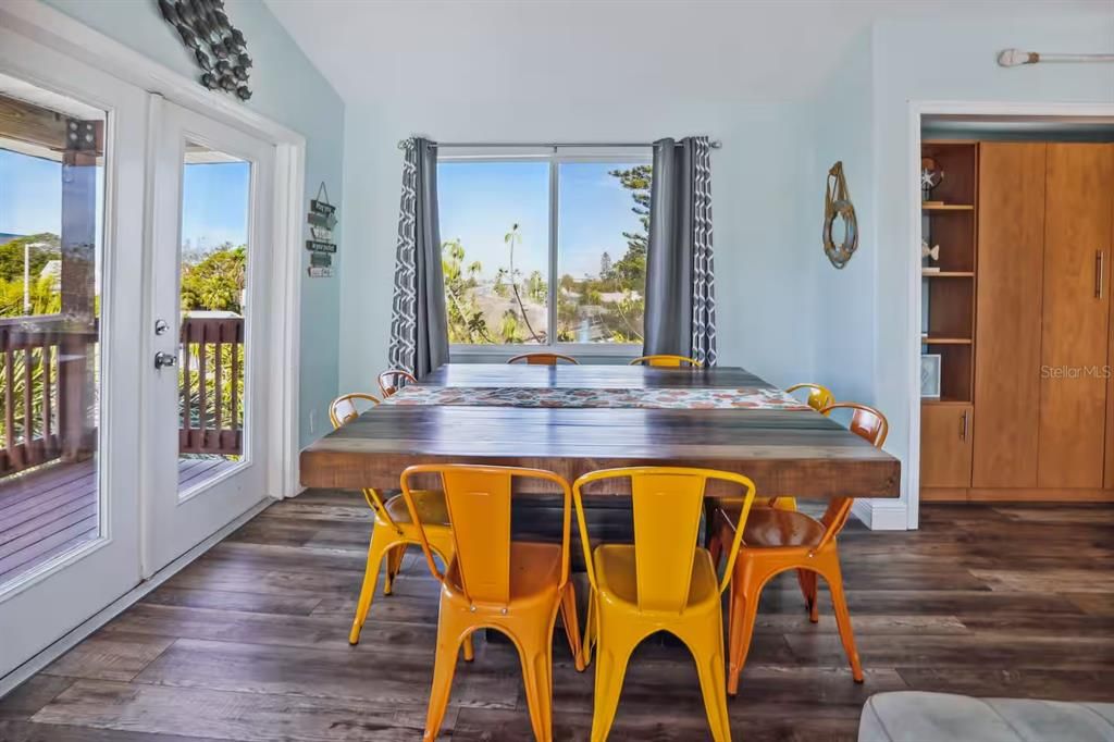 For Sale: $1,395,000 (5 beds, 3 baths, 2449 Square Feet)