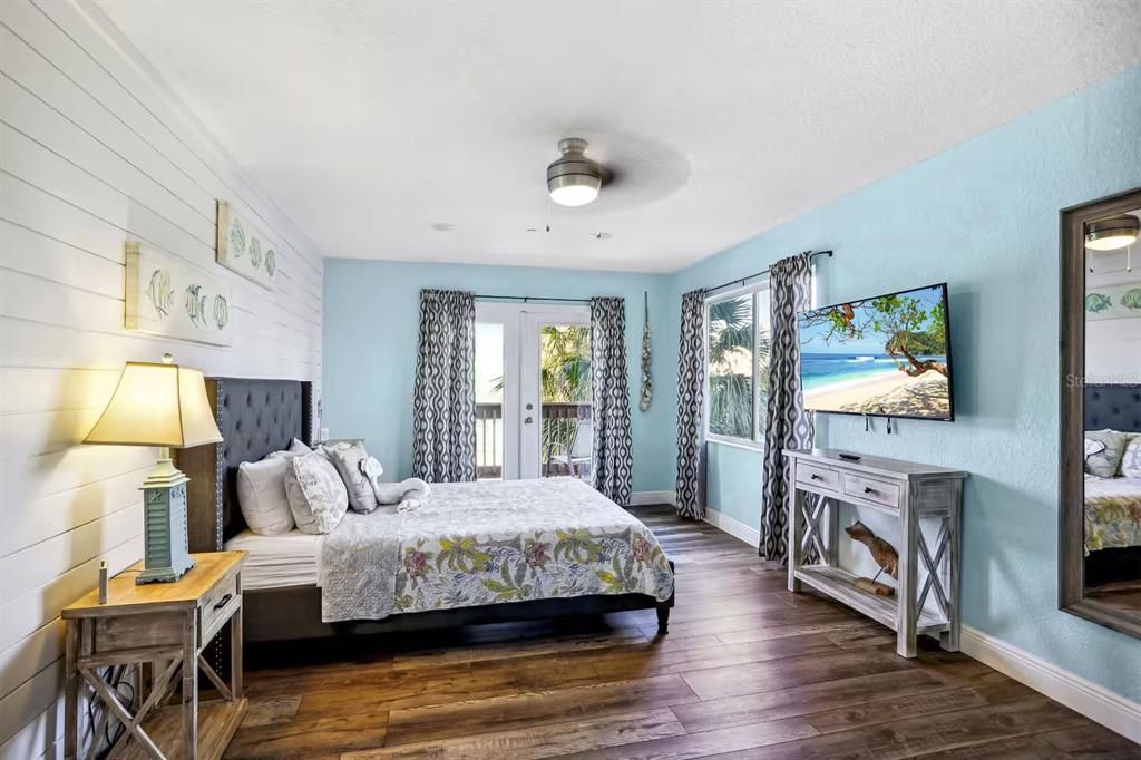 For Sale: $1,395,000 (5 beds, 3 baths, 2449 Square Feet)