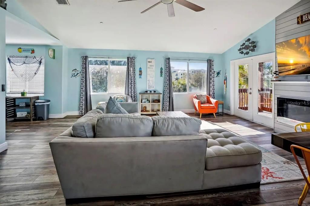 For Sale: $1,395,000 (5 beds, 3 baths, 2449 Square Feet)