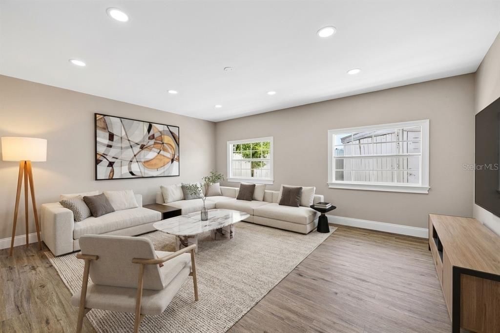 For Rent: $7,000 (6 beds, 3 baths, 2088 Square Feet)