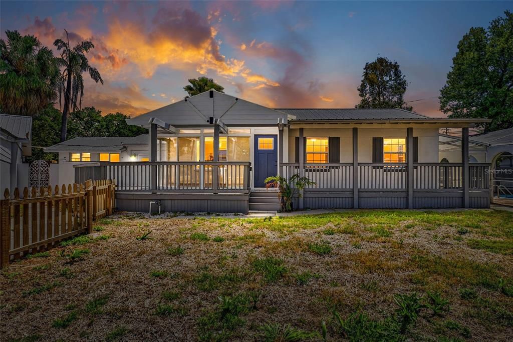 For Rent: $7,000 (6 beds, 3 baths, 2088 Square Feet)